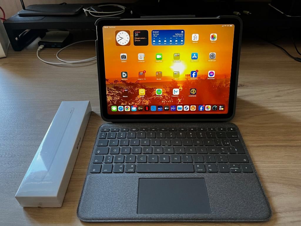 iPad Air 5 64GB Wifi + 5G + Pencil 2 + Toetsenbord cover, Enlèvement ou Envoi, 11 pouces, Apple iPad Air, Comme neuf