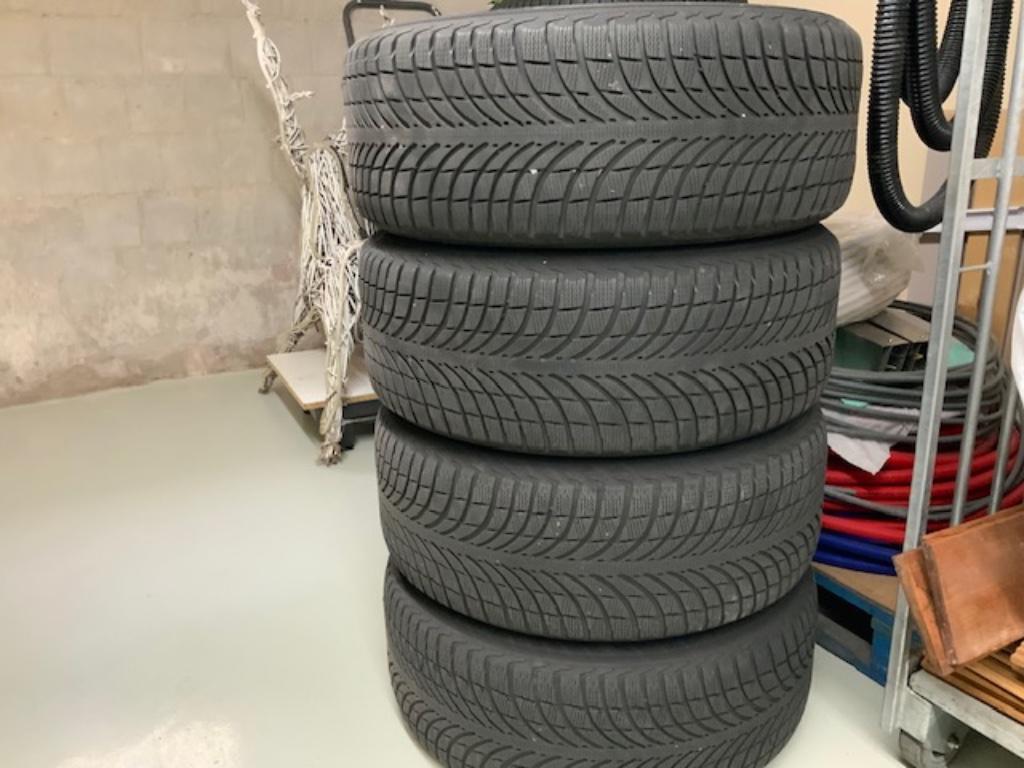 Kit jantes et pneus d'hiver pour BMW X5 F15, Autos : Pièces & Accessoires, Pneus et Jantes, Pneus hiver, 255 mm, 18 pouces