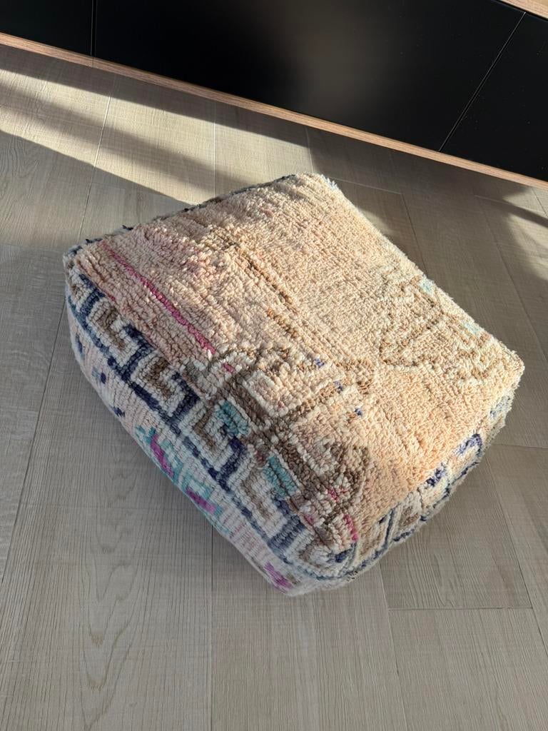 Handgemaakte Berber poef – uniek & warm karakter, Huis en Inrichting, Ophalen, Zo goed als nieuw