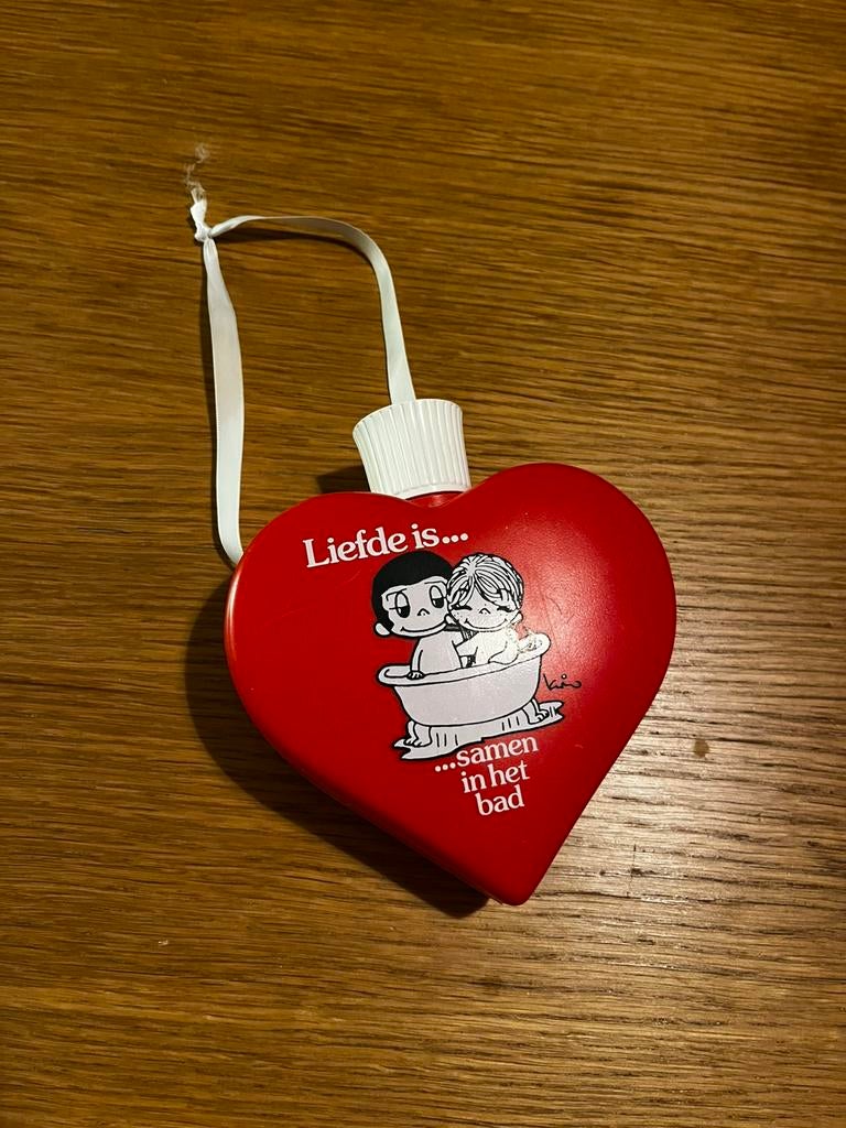 Liefde Is shampoo fles in hartvorm, Ophalen of Verzenden, Zo goed als nieuw