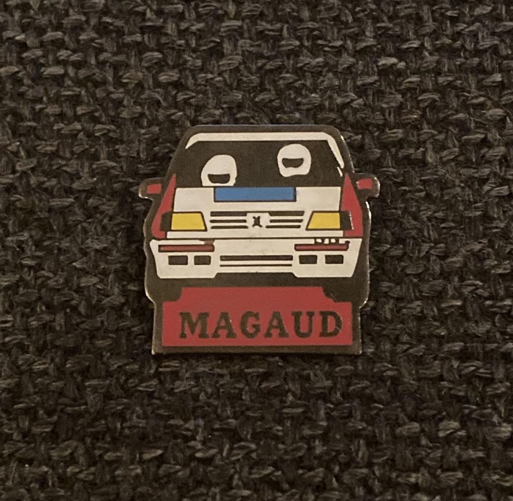 PIN - PATRICK MAGAUD - RALLYE - RALLY, Envoi, Utilisé, Sport, Insigne ou Pin's