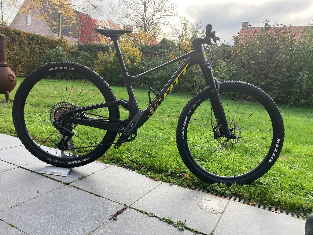 Scott Spark RC Team Issue 2024 maat S, Vélos & Vélomoteurs, Vélos | VTT & Mountainbikes, Comme neuf, Autres marques, VTT tout suspendu