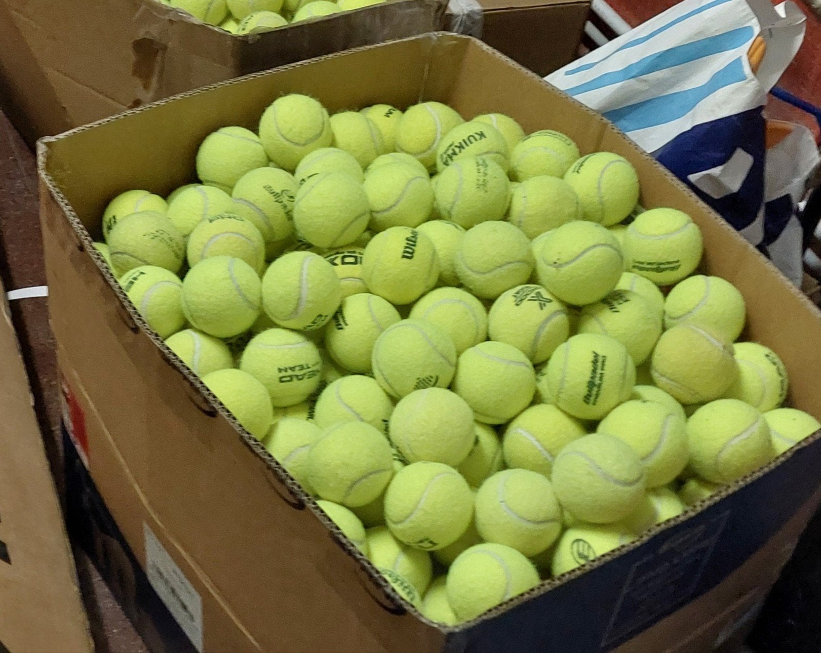 Lot de 1000 balles de padel/tennis usagées mais propres, Enlèvement