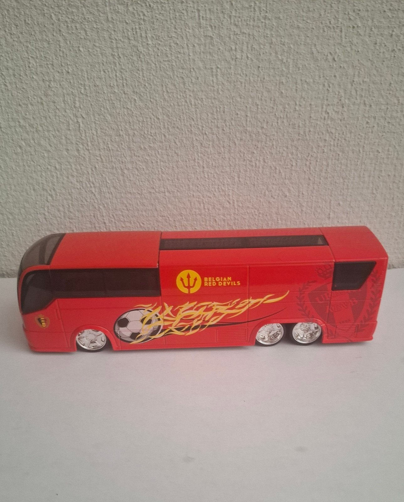 Bus touristique de Maïsto Red Devils, Enlèvement ou Envoi