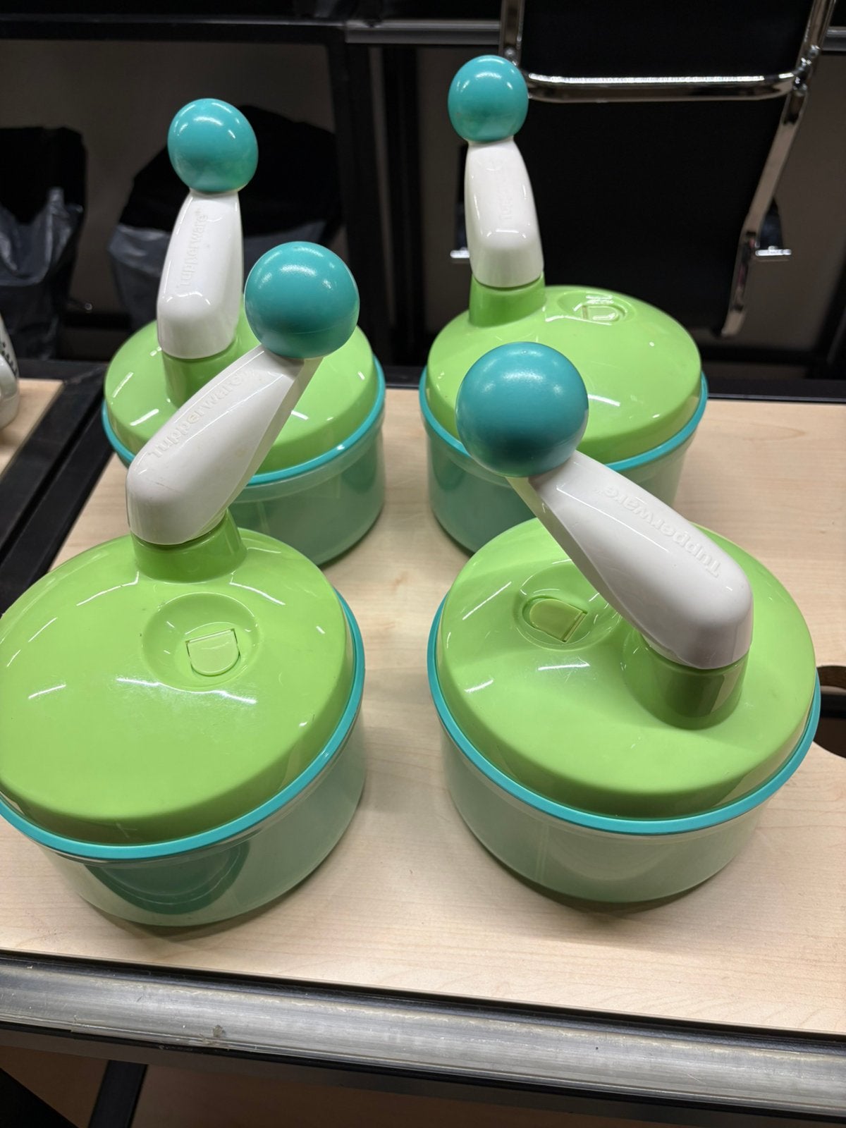 Tupperware hakker groen, Ophalen, Zo goed als nieuw