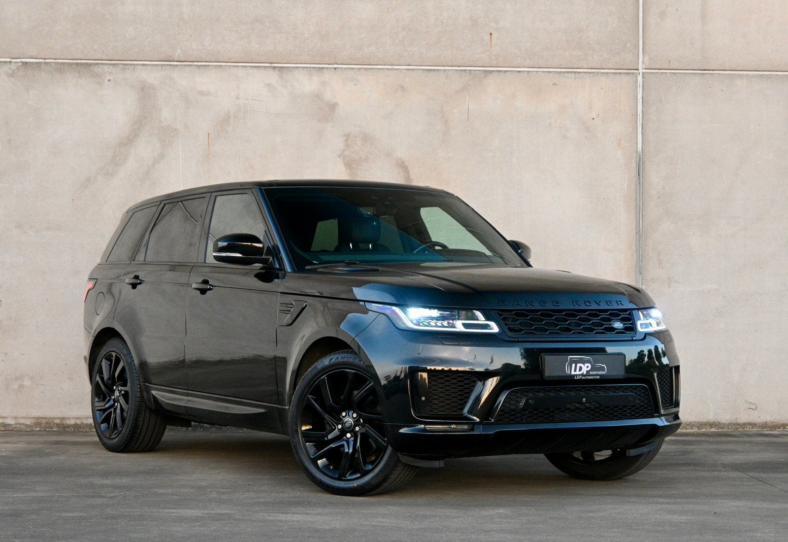 Range Rover Sport 3.0 Tdv6 HSE DYNAMIC BTW WAGEN, Automaat, Euro 6, Zwart, Bedrijf