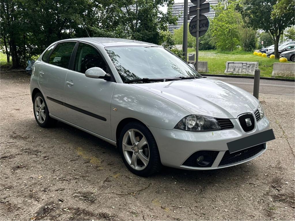 Seat Ibiza 1.4 essence avec 70 000 km, Ordinateur de bord, Achat, Boîte manuelle, Entretenue par le concessionnaire