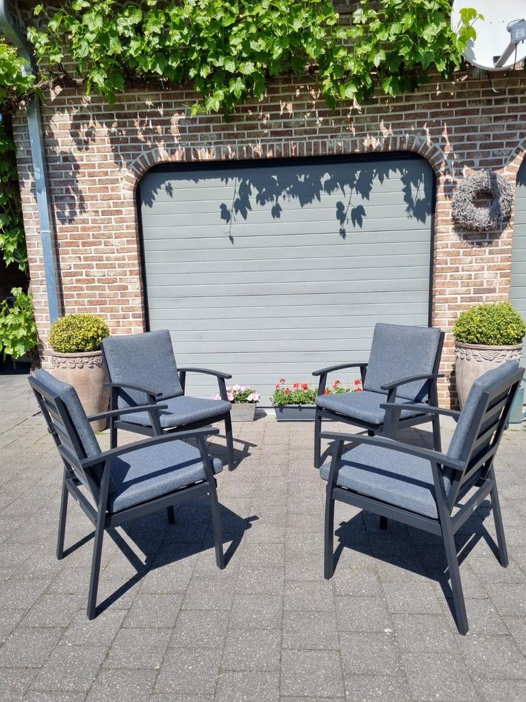 chaises de jardin en aluminium. 4 pieces., Enlèvement