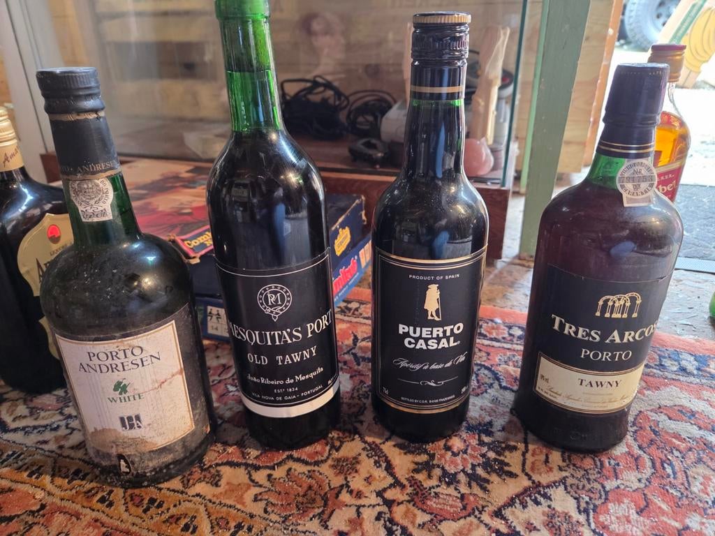 Lot bouteilles porto neuves, Ophalen, Port