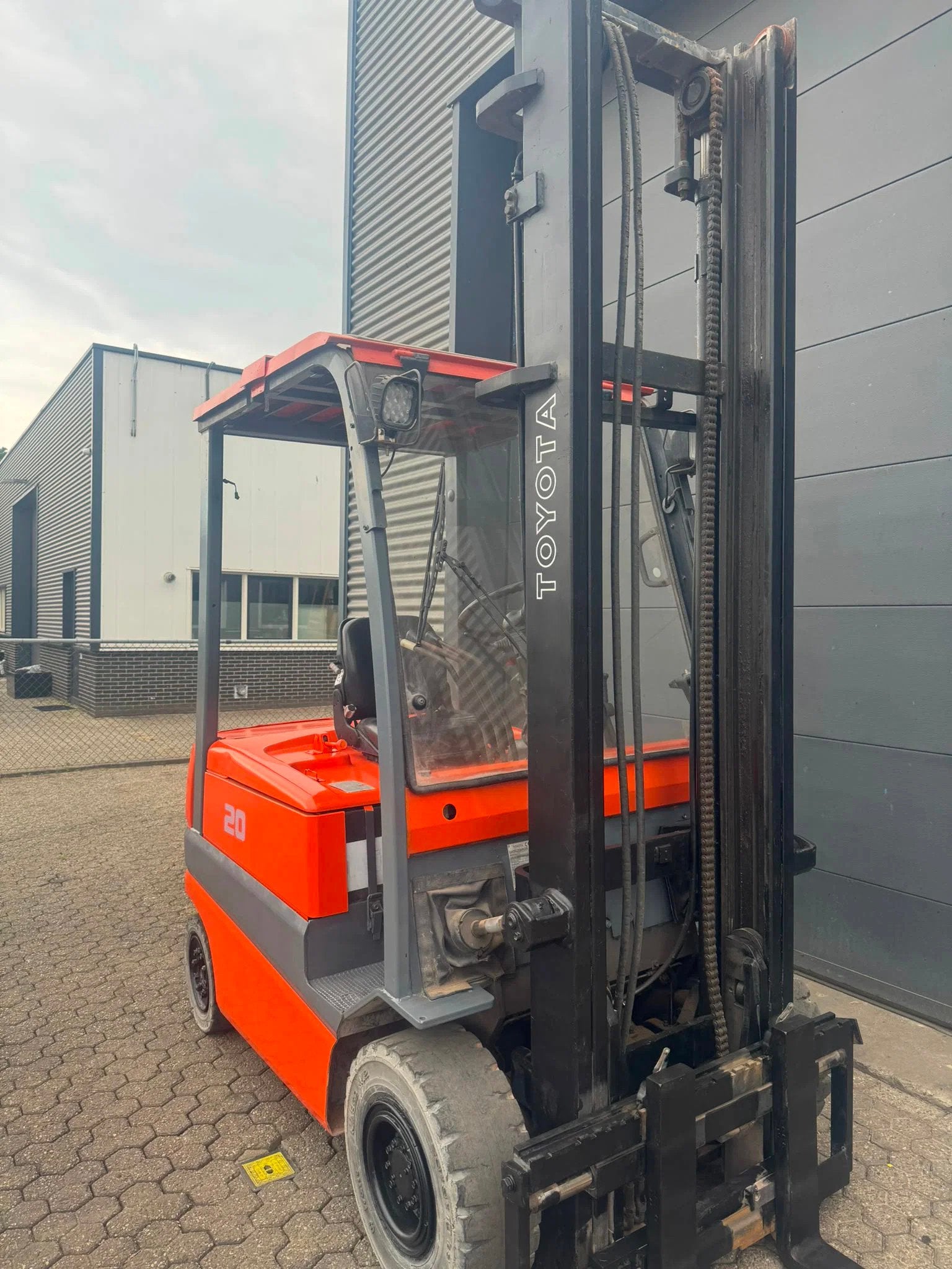 Toyota FBMF25 2,5 ton elektrische heftruck (bj 2004), Zakelijke goederen, Machines en Bouw | Heftrucks en Intern transport, 2000 tot 3000 kg