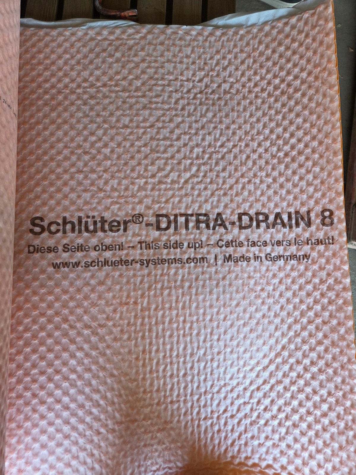 Schlüter ditra drain 8 ontkoppelingsmat met drainage, Enlèvement