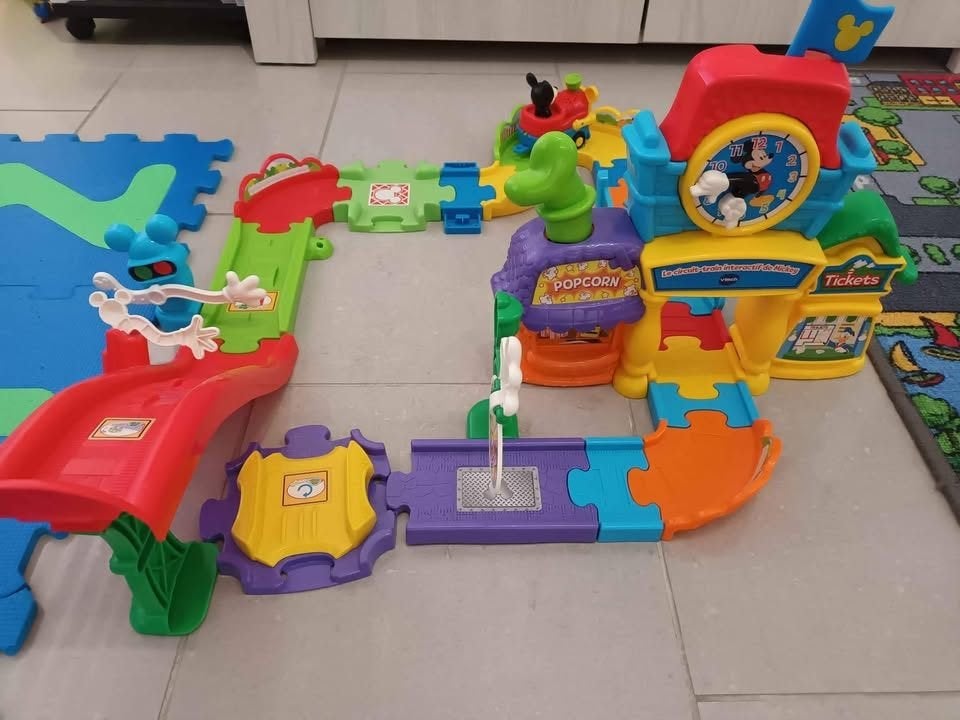 Circuit Mickey Tut tut bolide, Kinderen en Baby's, Ophalen, Zo goed als nieuw, 2 tot 4 jaar