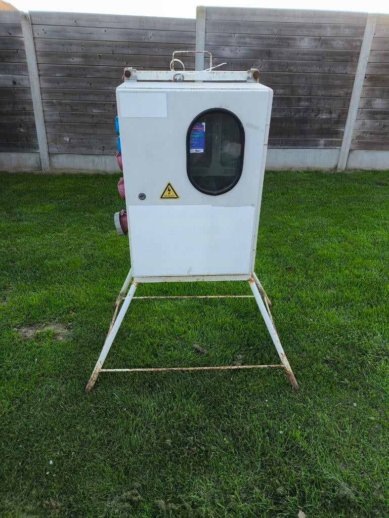 Werfkast 3x32A, Doe-het-zelf en Bouw, Ophalen