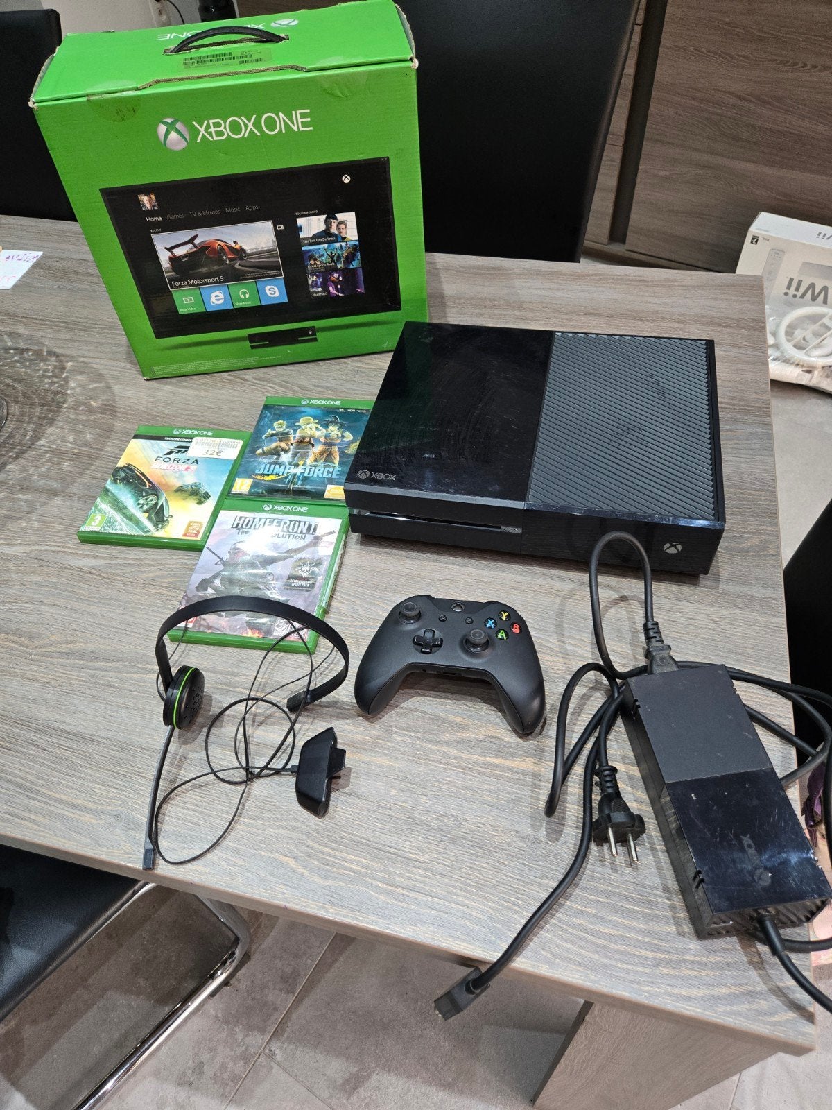 Xbox one 1-controller 3-games, Games en Spelcomputers, Ophalen of Verzenden, Xbox One