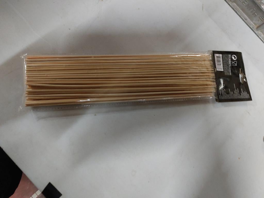 Brochettes, Enlèvement, Neuf