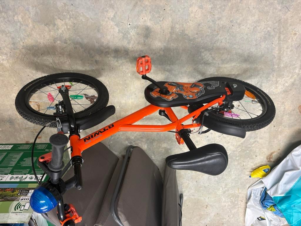 Kinderfiets Btwin robot 500 16inch, Fietsen en Brommers, Ophalen, Zo goed als nieuw, Velgrem, 16 tot 20 inch