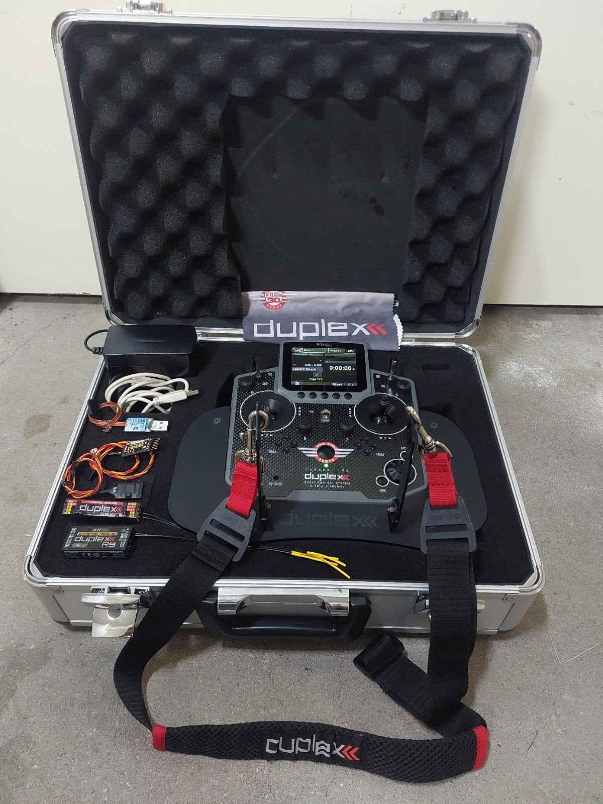 Jeti duplex ds-12 carbon zender incl. vele extra's, Ophalen, Zo goed als nieuw