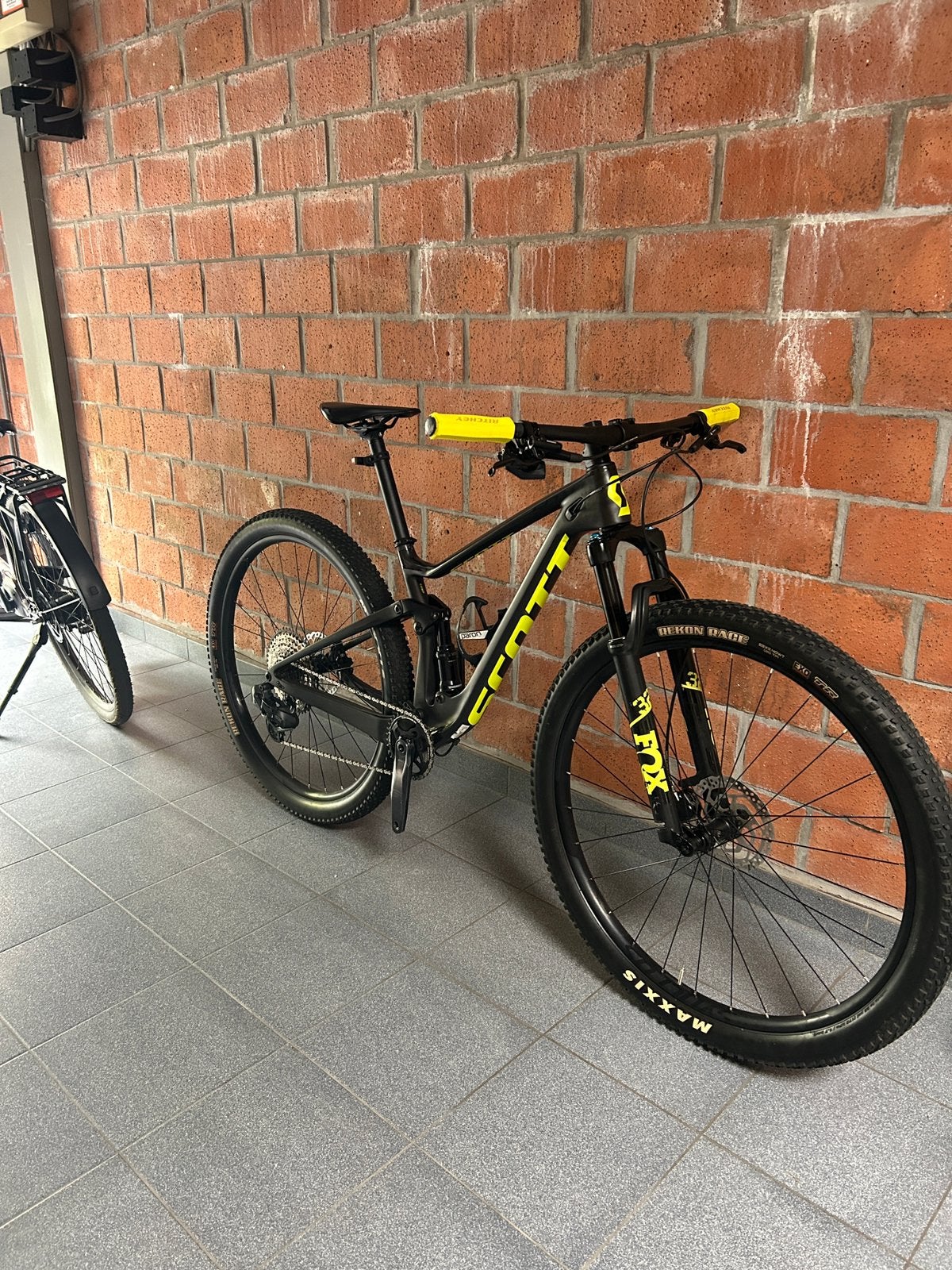 Scott Spark RC 900 Comp (2021 carbon), Fietsen en Brommers, Ophalen, Zo goed als nieuw