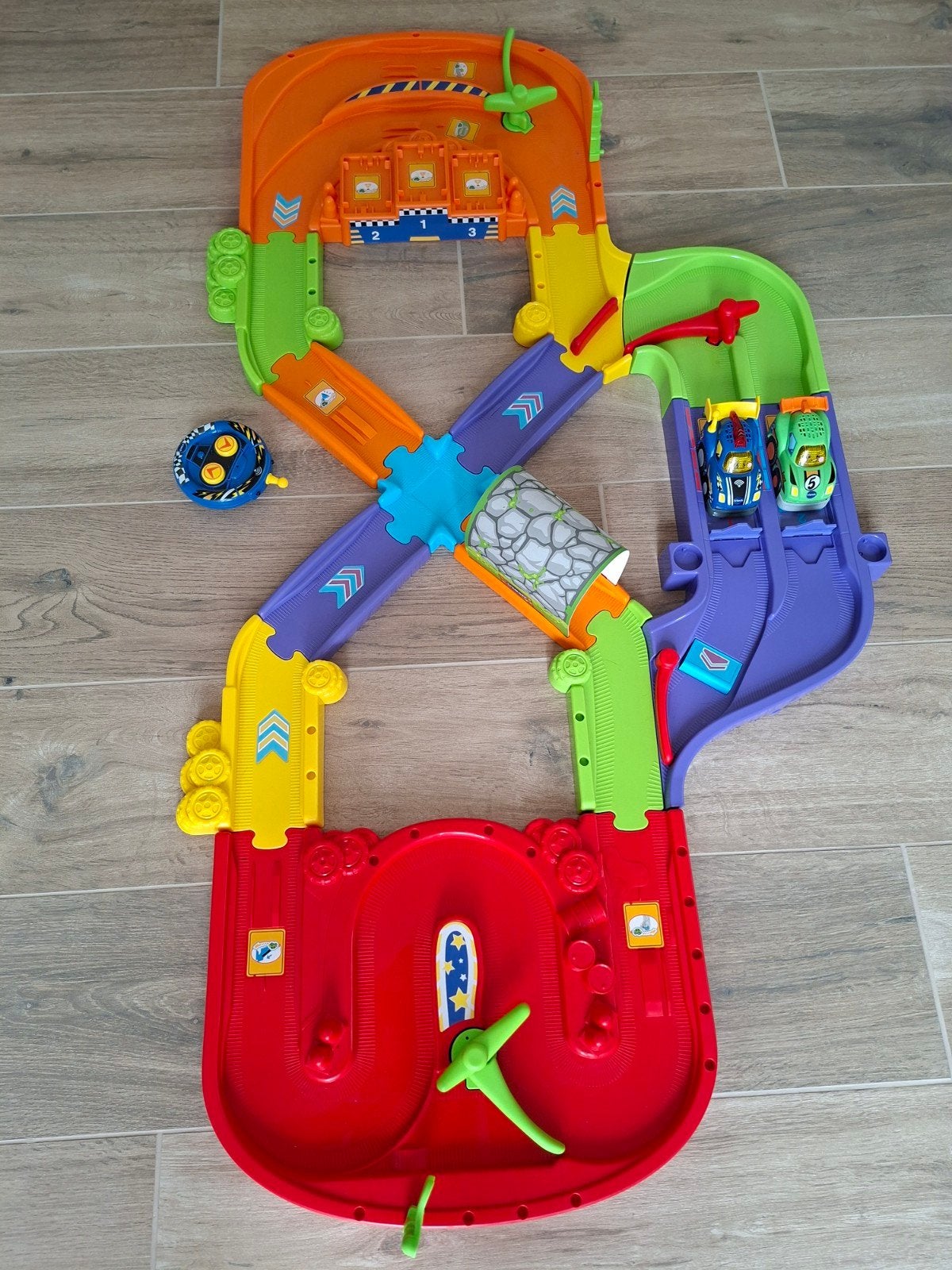 Vtech toet toet Mega RC racecircuit, Kinderen en Baby's, Ophalen, Zo goed als nieuw, 2 tot 4 jaar