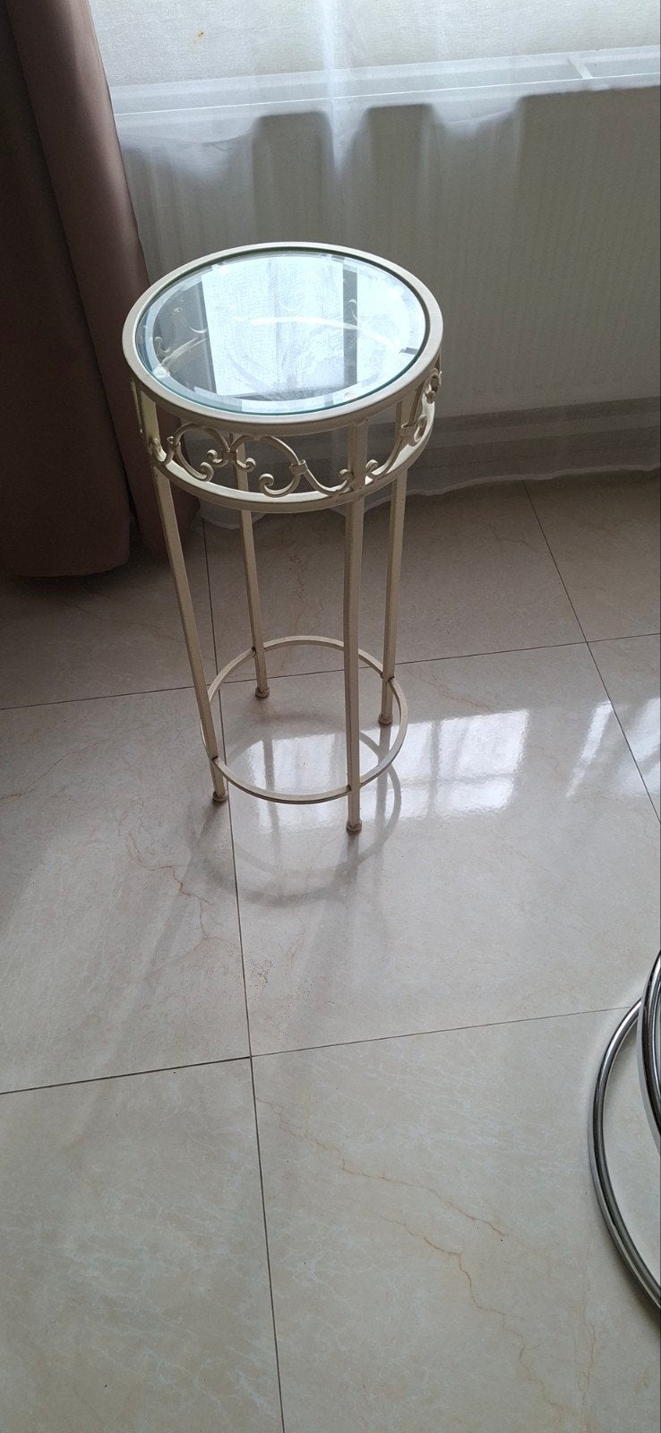 Titel: Elegante Vintage Bijzettafel / Plantenstandaard – Crè, Ophalen
