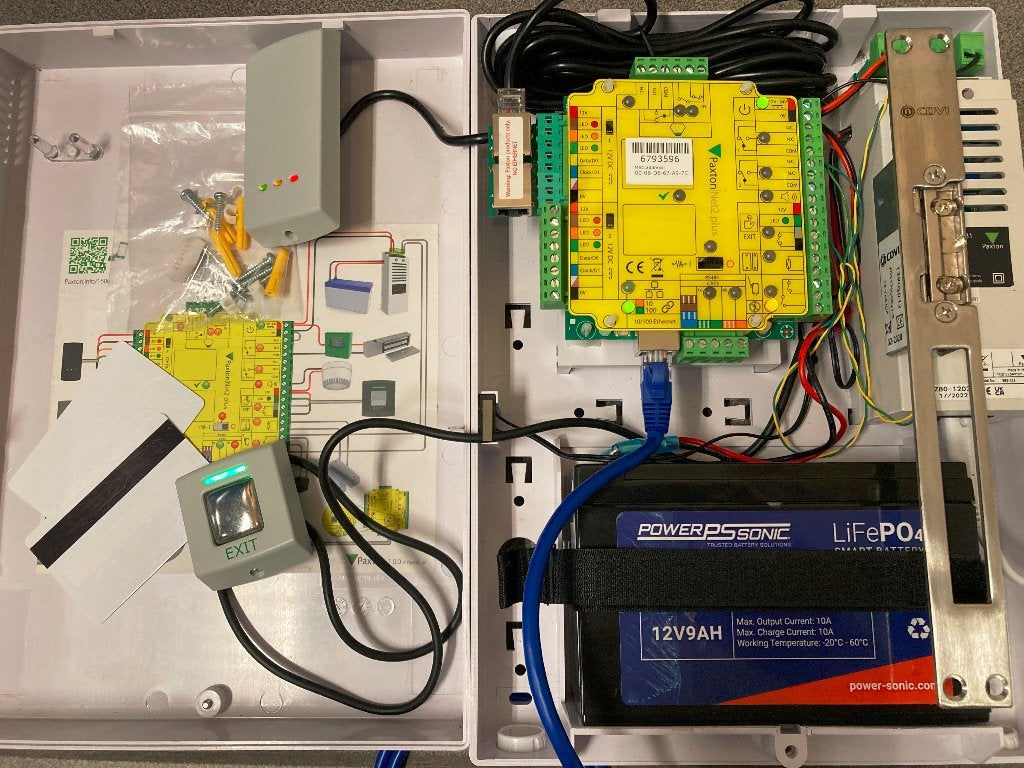 Paxton Net2Plus Kit Compleet Toegangscontrole, Ophalen of Verzenden, Gebruikt