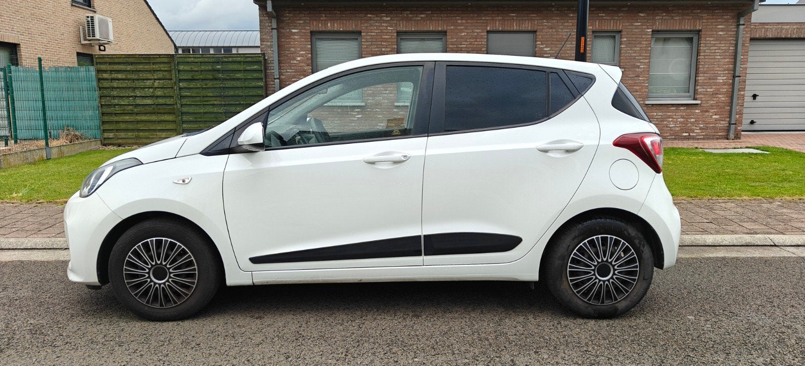 Hyundai i10, Auto's, Hyundai, Voorwielaandrijving, Stof, Wit, 5 deurs