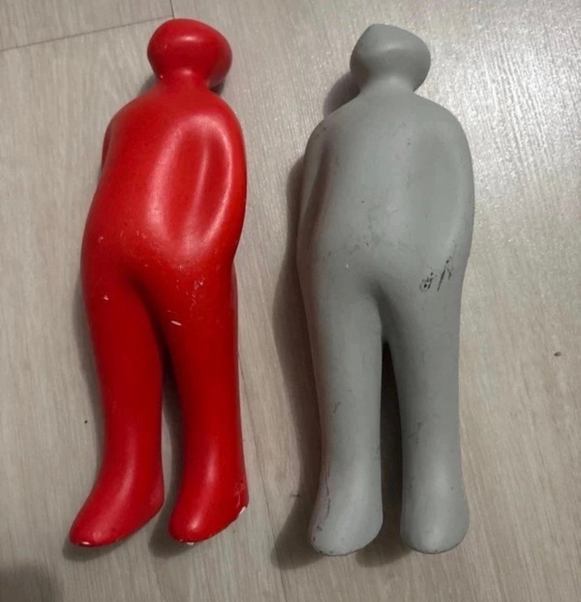 The Visitor COR-30 et COR-26, Antiquités & Art, 24 cm, Pierre/céramique, Sculpture, Rouge