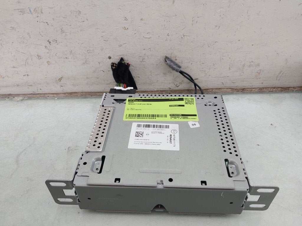 RADIO Renault Clio IV (5R) (01-2012/08-2021) (|281152239R|), Renault, Utilisé, Continental AG, Continental-Plaza 1
30175  Hannover, DE