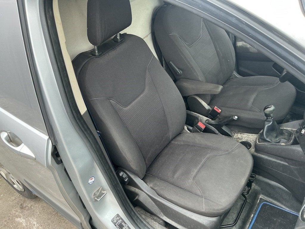 SIEGE AVANT DROIT ( PASSAGER ) Ford Transit Courier, Henry-Ford-Straße  1
50735  Köln, DE, Ford-Werke GmbH, Kunden@ford.com, Ford
