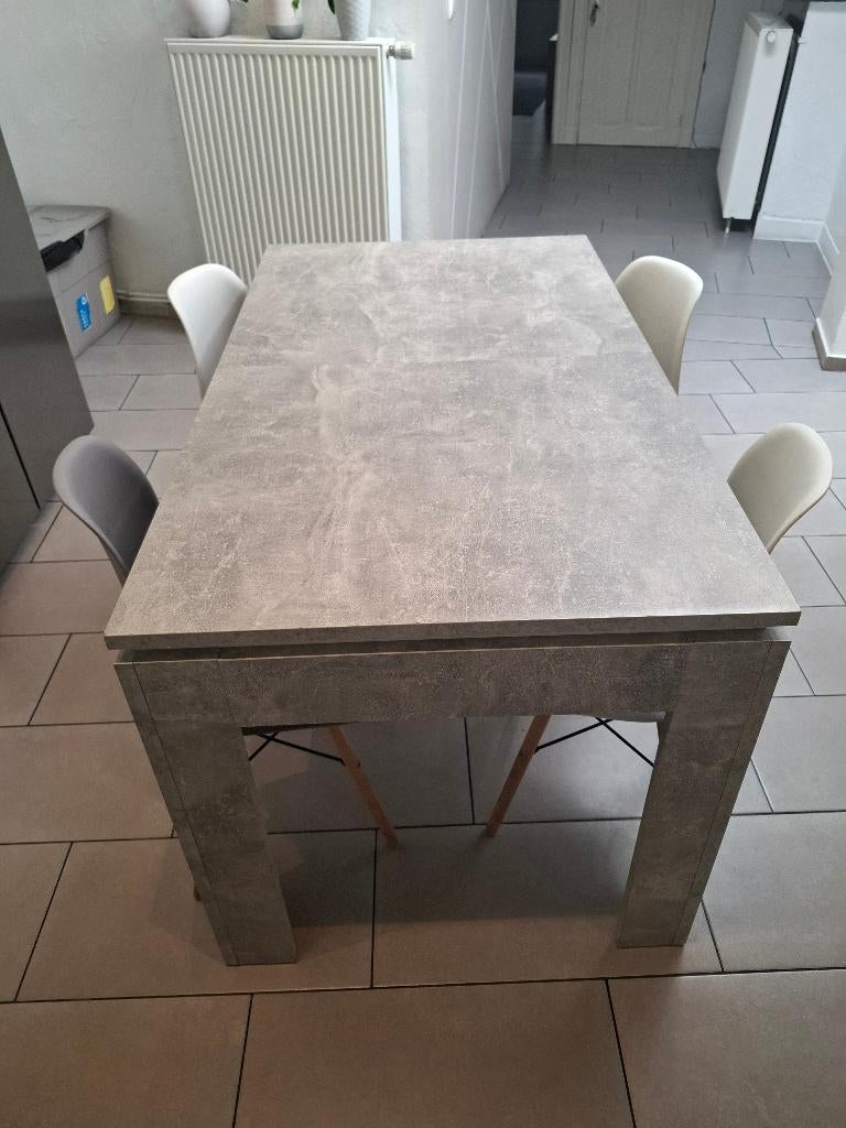table avec 4 chaises., 150 à 200 cm, Cinq personnes ou plus, Comme neuf, Enlèvement
