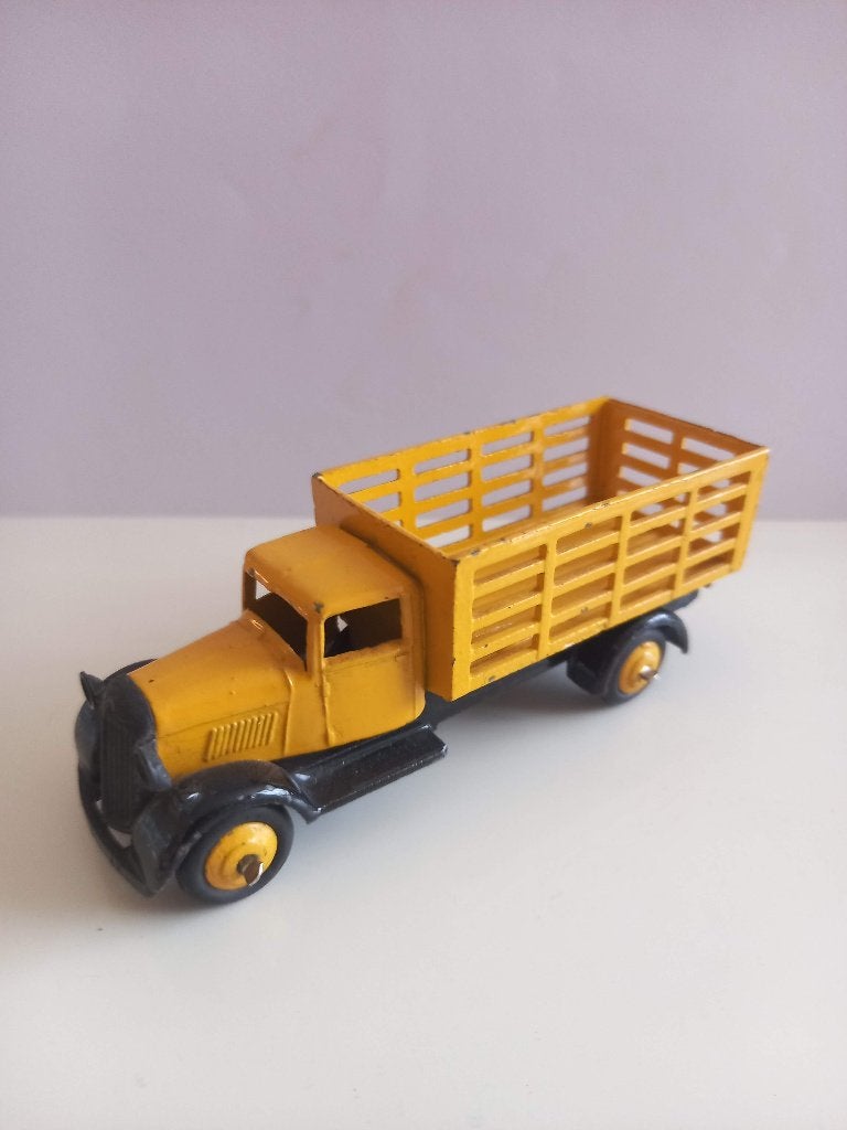 Dinky Toys 25 g - Camion du maraîcher, Enlèvement ou Envoi, Utilisé, Tracteur et Agriculture, Dinky Toys