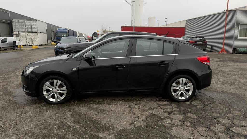 Chevrolet Cruze Station Wagon 1.7TD LT+ export, Autos, Achat, Entreprise, Boîte manuelle, Noir