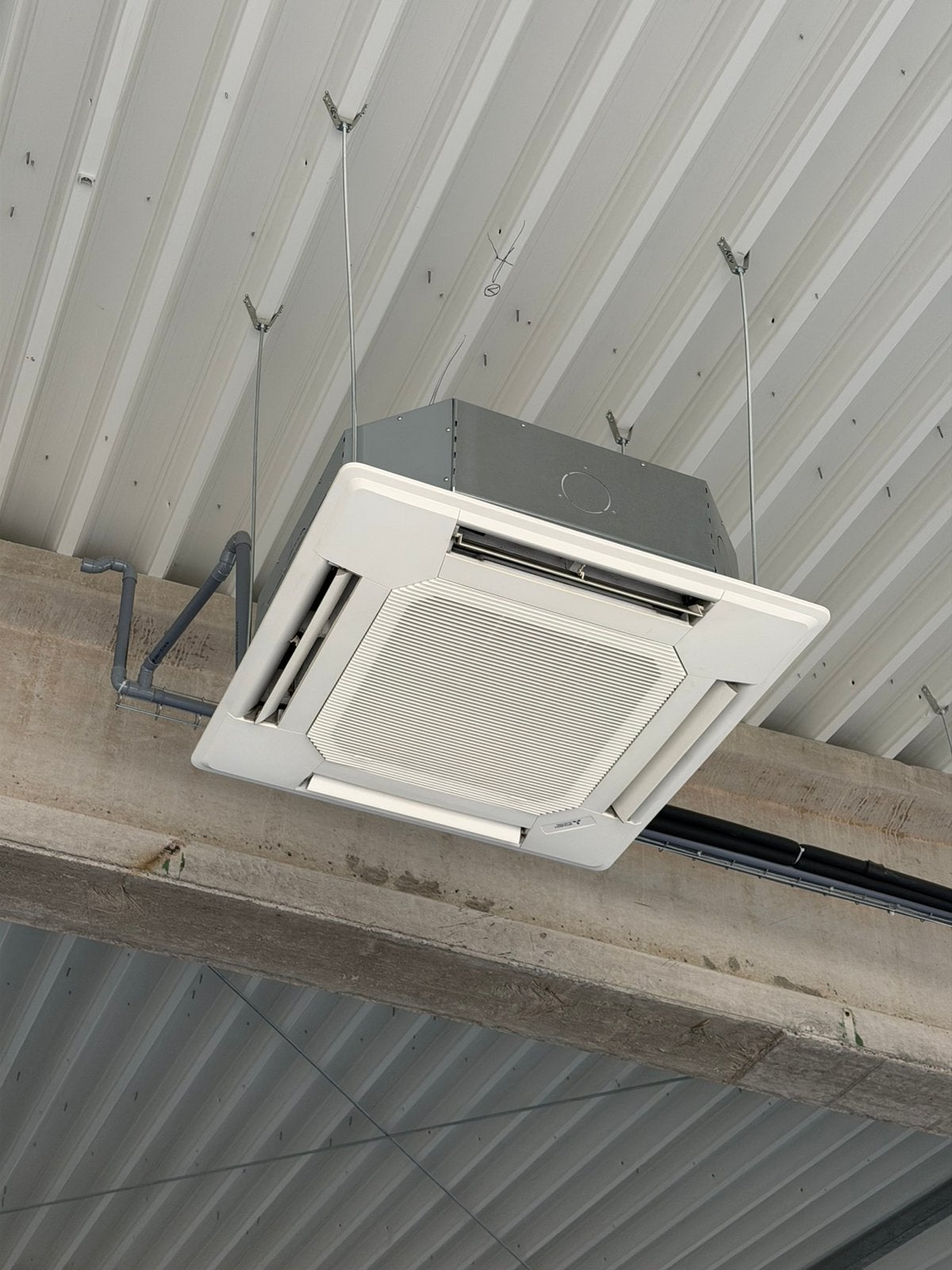 Mitsubishi airco ful set, Elektronische apparatuur, Airco's, Ophalen, Gebruikt, Koelen en Ontvochtigen, Plafondventilator