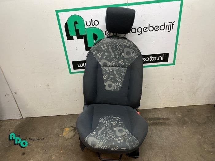 Siège droit d'un Ford KA (KA 08-), -, 3 mois de garantie, -, -