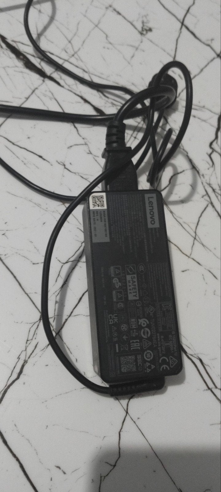 je possède un lots de chargeur PC portable si jamais, Informatique & Logiciels, Enlèvement ou Envoi