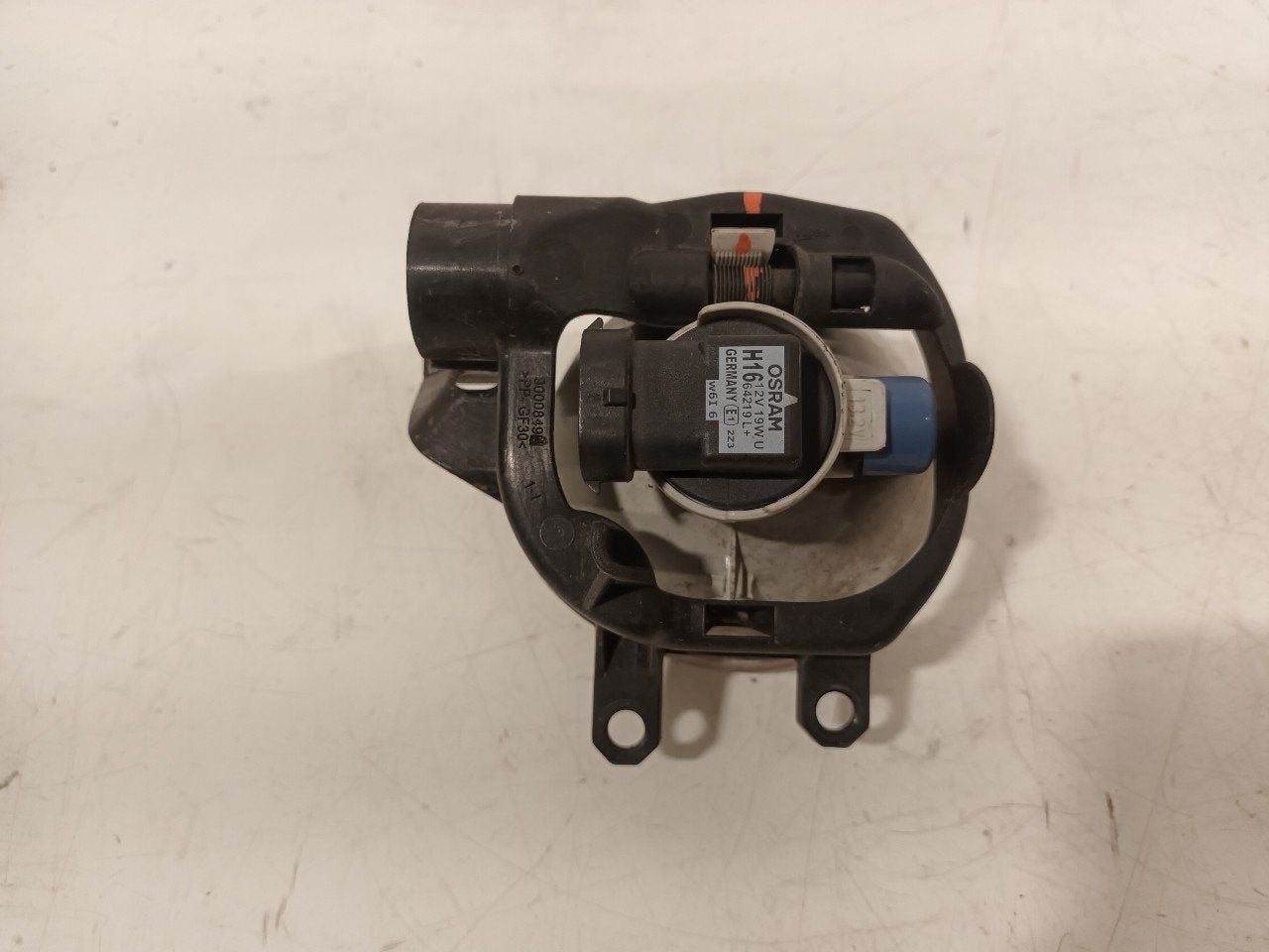 Mistlamp links Peugeot 108, Onderdelen@venauto.nl, Van der Ven Autorecycling B.V., Ettenseweg 76, 4706 PB Roosendaal, The Netherlands
