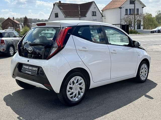Toyota Aygo 1.0i VVT-i X-play / CARPLAY / AIRCO / CAMERA /, Achat, 998 cm³, Euro 6, Entreprise