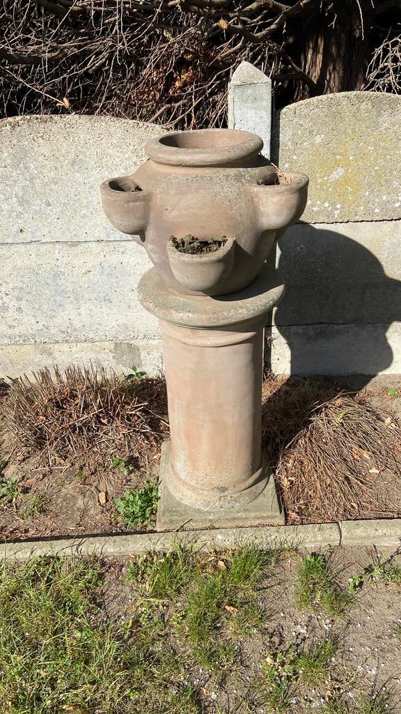 Teracotta / aardbeien pot op staander, Ophalen, Gebruikt, Overige materialen