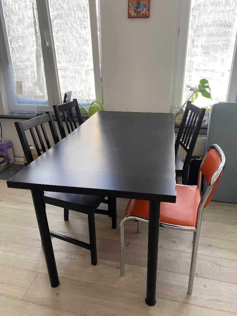 Table Ikea, 100 à 150 cm, Cinq personnes ou plus, Enlèvement, Utilisé