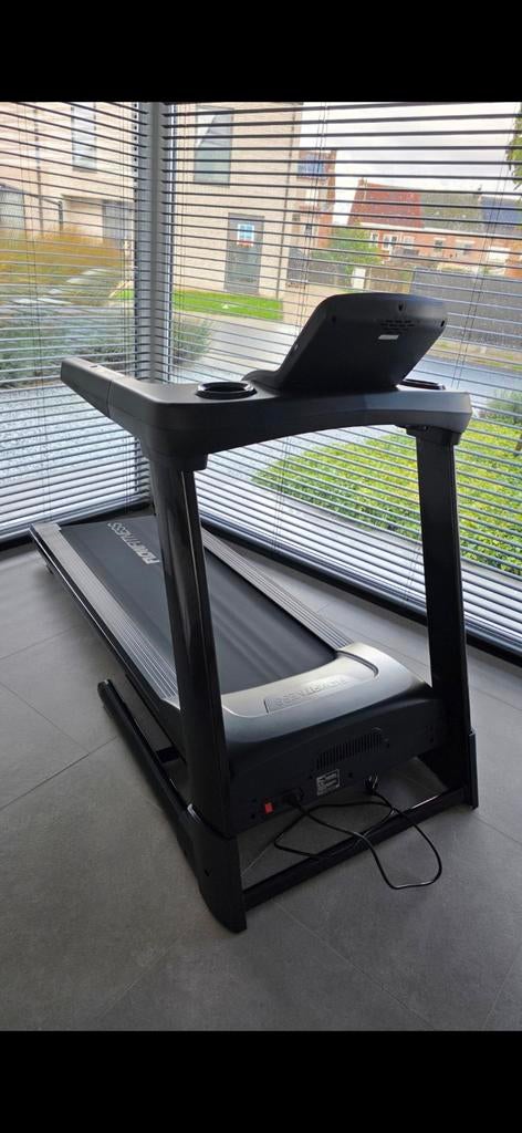 Flow fitness perform T2i loopband, Sport en Fitness, Ophalen, Zo goed als nieuw, Metaal, Loopband