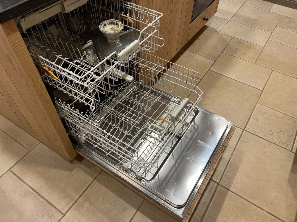 Miele afwasmachine ( miele g 6365 scvi xxl ), Elektronische apparatuur, Ophalen, Gebruikt, 60 cm of meer, Minder dan 10 liter