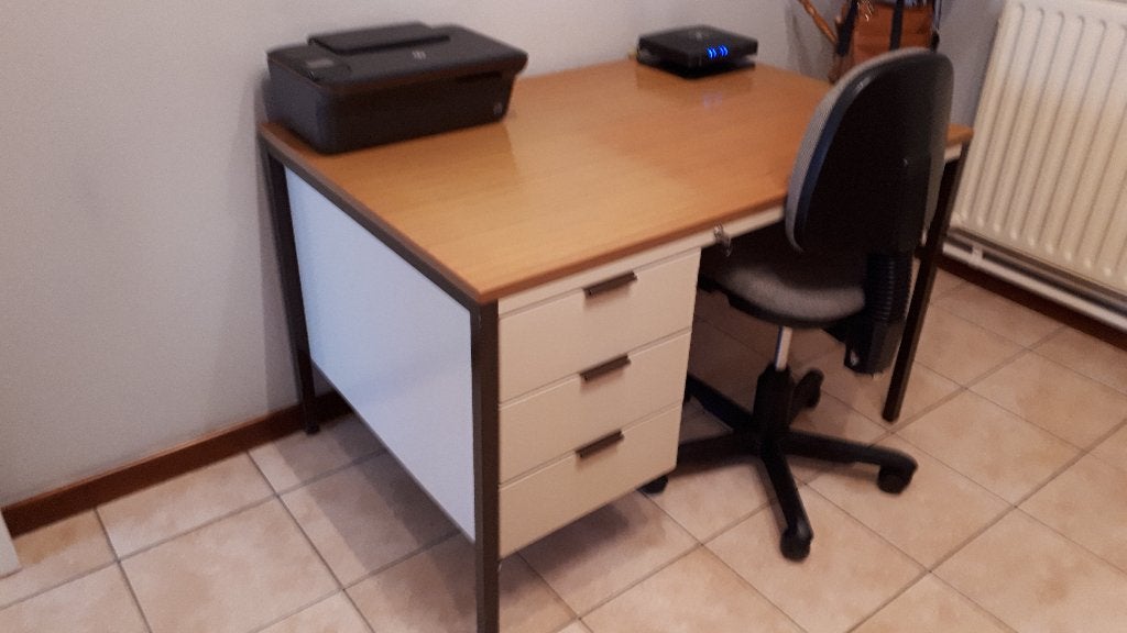 Bureau, Huis en Inrichting, Bureaus, Ophalen, Met lades, Gebruikt, 120 cm