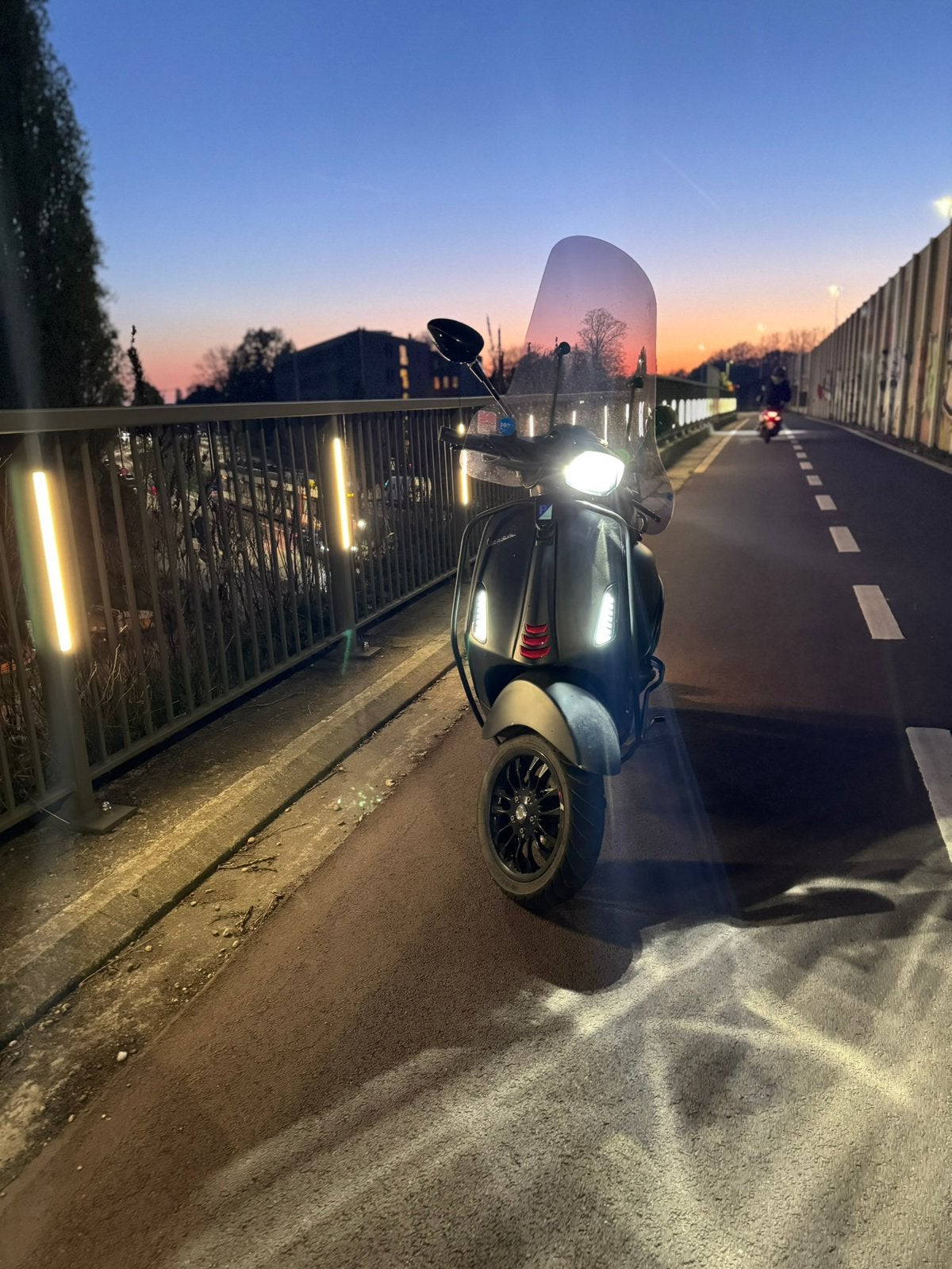 Vespa Sprint 50cc iGET eind 2022, Fietsen en Brommers, Ophalen, Gebruikt, Benzine, 50 cc