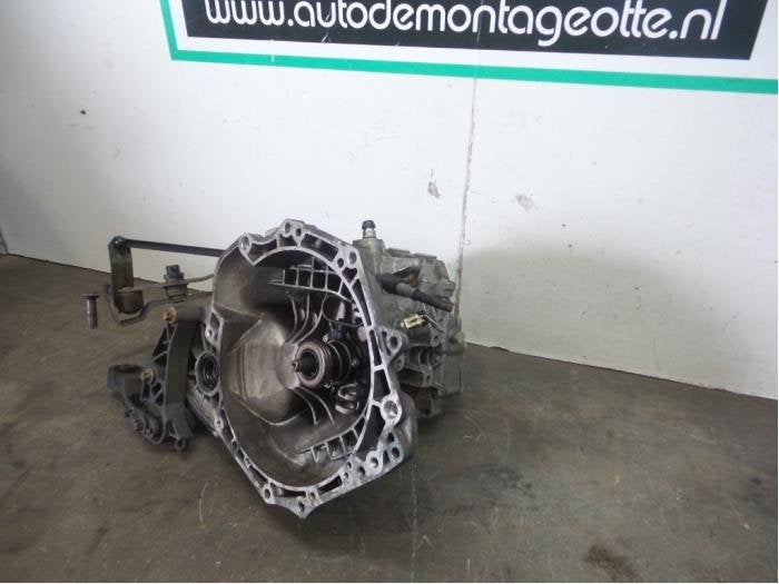 Boîte de vitesse d'un Opel Corsa (Corsa C 00-), -, Opel, 3 mois de garantie, Utilisé