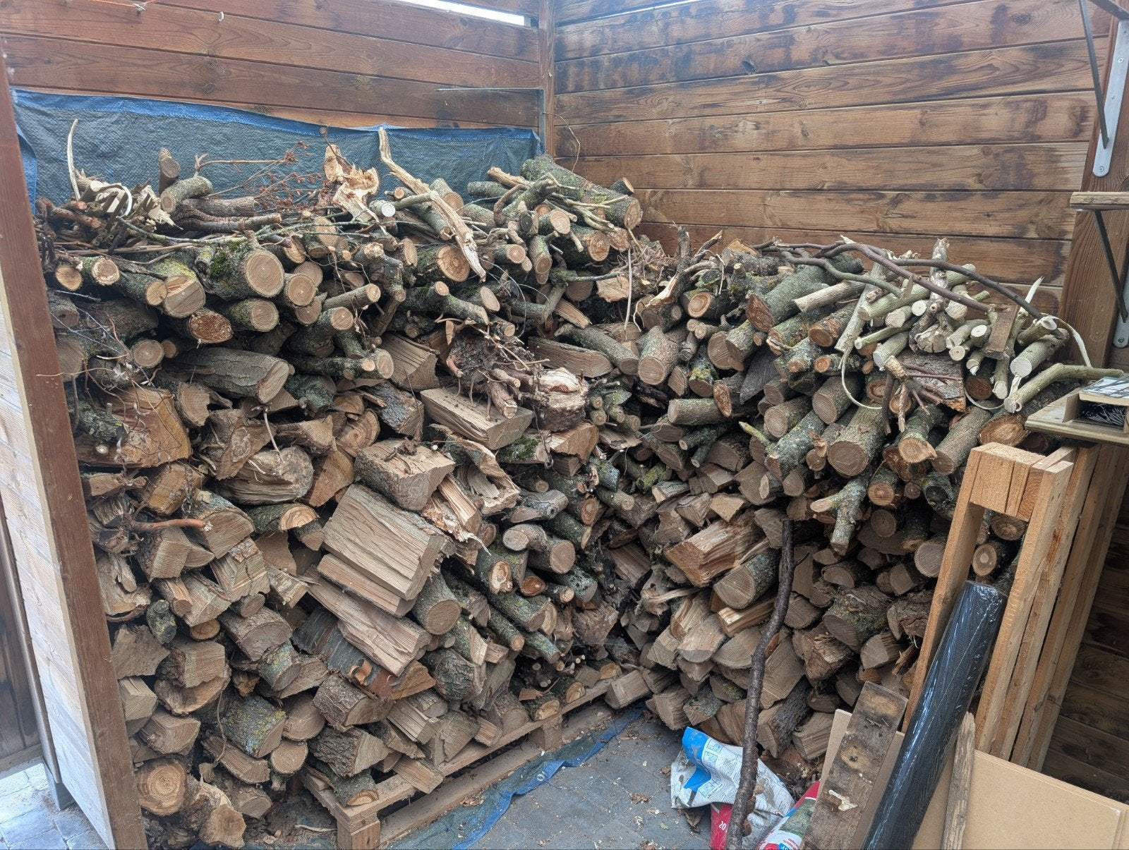 Bois de chauffage +/- 4m3, 3 à 6 m³, Enlèvement, Autres essences de bois, Troncs d'arbres