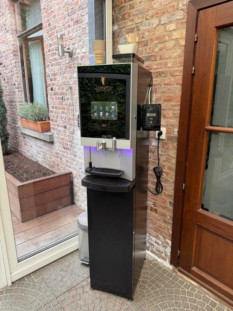 Machine à café professionnelle Animo OptiBean (Bean), Café en grains, Comme neuf, 10 tasses ou plus, Tuyau à Vapeur