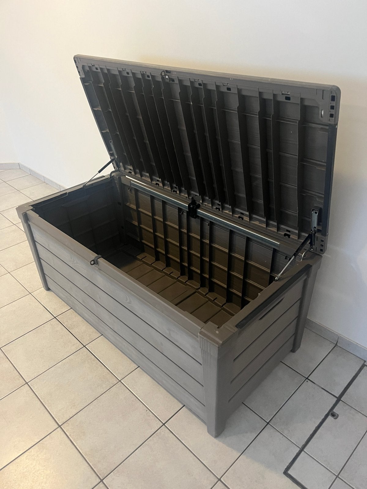 Kussenbox keter, Tuin en Terras, Ophalen, Zo goed als nieuw