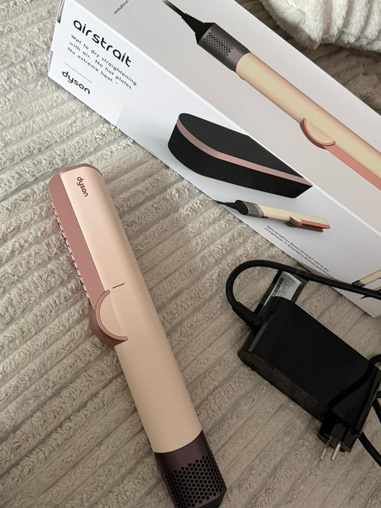 Dyson airstrait, Bijoux, Sacs & Beauté, Beauté | Soins des cheveux, Enlèvement, Comme neuf