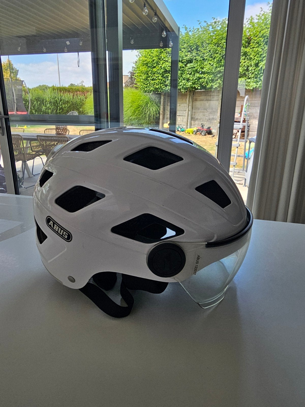 Abus hyban + speed pedelec, Vizier en ledlicht achteraan, Enlèvement, L