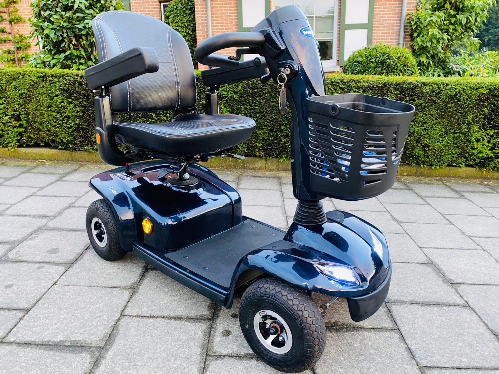 Voiturette électrique Invacare leo Scootmobiel état neuf, Divers, Chaises roulantes, Enlèvement ou Envoi